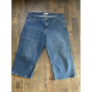 Levi's 512 Perfectly Slimming Capri Leg Blue Jean Woman's Size 18